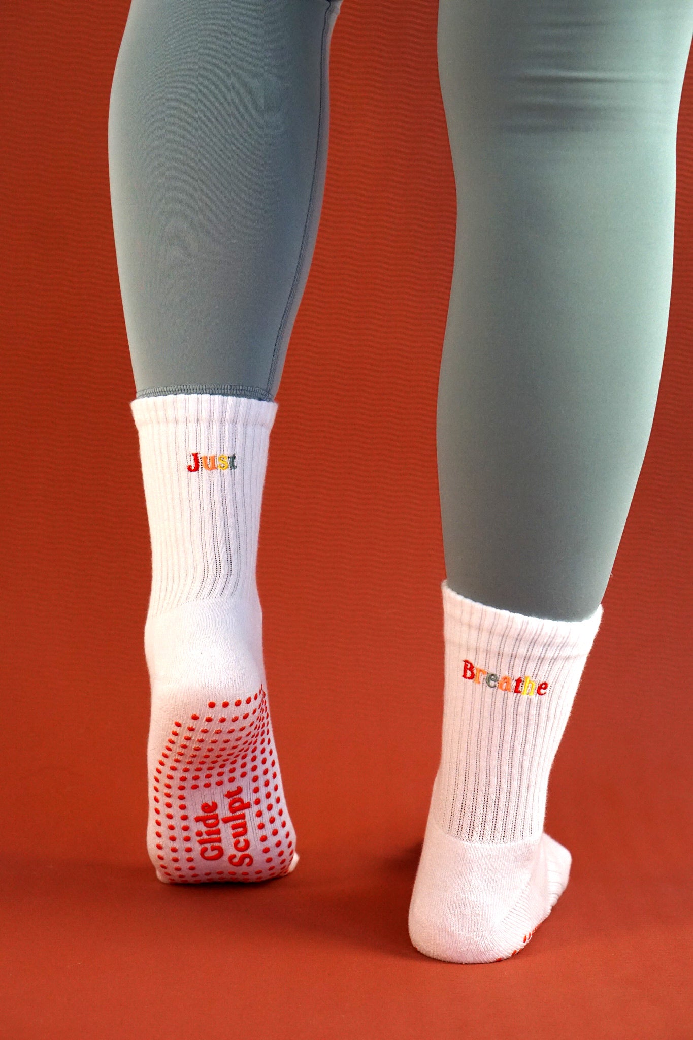 Nike grip socks pilates best sale